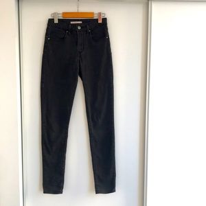 Levi’s 721 High Rise Skinny Jeans - Size 27